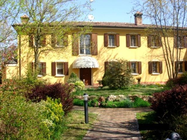 La Corte Del Cavaliere Bed & Breakfast Calderara di Reno Exterior foto